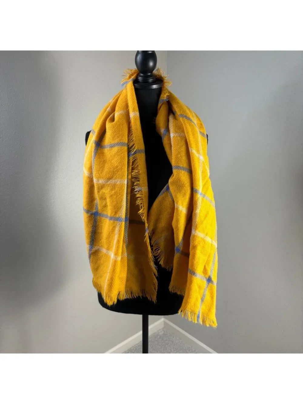 Accessory Depot Scarf Wrap Yellow Plaid Gray Acrylic Fringe